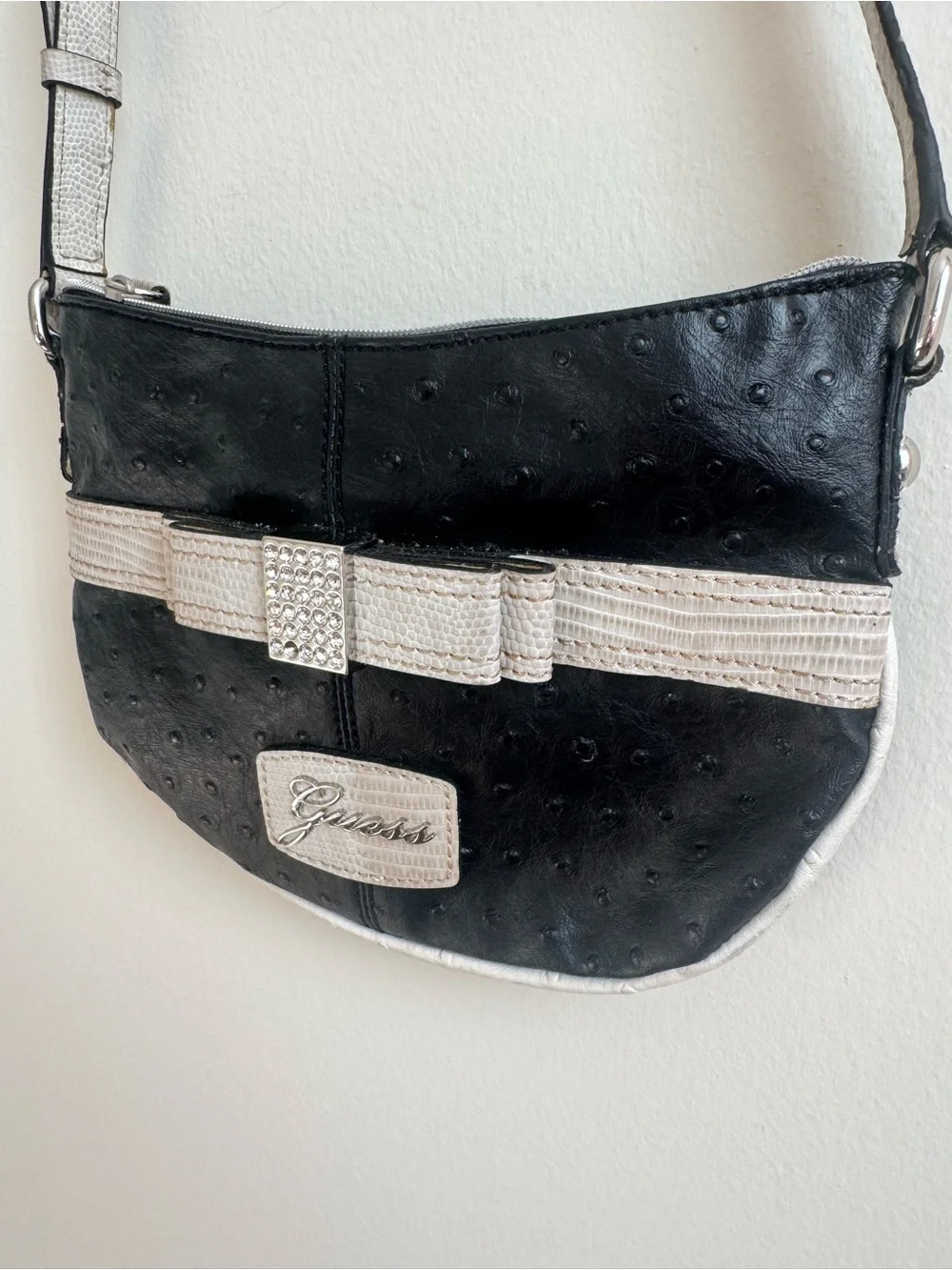 Y2K Guess Bow Collection Faux Ostrich Baguette Shoulder Bag